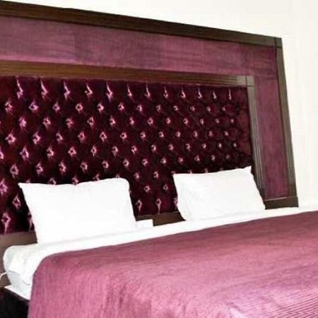 Villa Queen- Barbie House Beirut Esterno foto