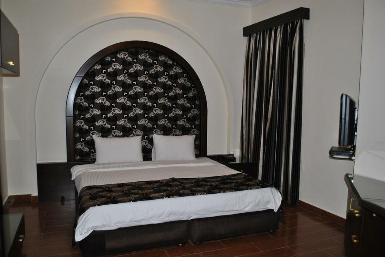 Villa Queen- Barbie House Beirut Esterno foto
